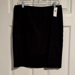 GAP Black Pencil Skirt, Size 8 (New with Tag🏷️)